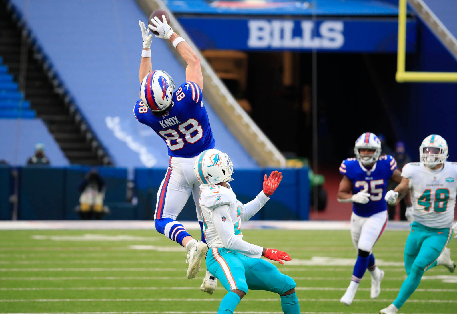 Knox leaps